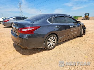 Trzecie zdjęcie samochodu z tyłu: 2018 NISSAN ALTIMA VIN:1N4AL3AP1JC296161 - miniatura