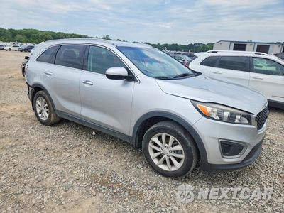 Czwarte zdjęcie samochodu z boku: 2017 KIA SORENTO LX VIN:5XYPG4A39HG272806 - miniatura