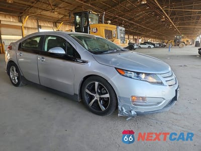 Czwarte zdjęcie samochodu z boku: 2013 CHEVROLET VOLT VIN:1G1RE6E4XDU108060 - miniatura