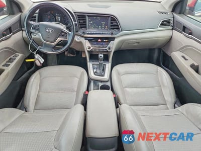 Zdjęcie 8 z 12 samochodu: 2017 HYUNDAI ELANTRA LIMITED VIN:KMHD84LF3HU127777 - miniatura