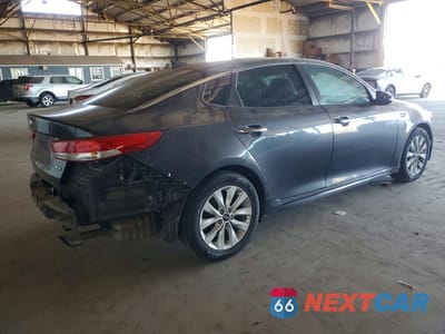 Trzecie zdjęcie samochodu z tyłu: 2017 KIA OPTIMA EX VIN:5XXGU4L31HG132601 - miniatura