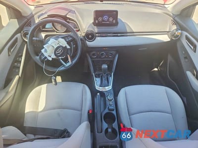 Zdjęcie 8 z 12 samochodu: 2019 TOYOTA YARIS LE VIN:3MYDLBYV5KY503389 - miniatura
