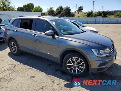 Czwarte zdjęcie samochodu z boku: 2021 VOLKSWAGEN TIGUAN S VIN:3VV1B7AX2MM044296 - miniatura