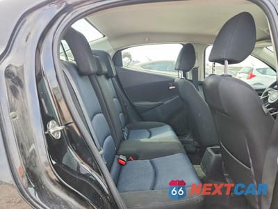 Zdjęcie 10 z 12 samochodu: 2019 TOYOTA YARIS L VIN:3MYDLBYV1KY527642 - miniatura