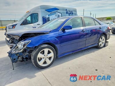 2011 TOYOTA CAMRY SE 4T1BF3EK9BU666607 - główne zdjęcie licytacji z USA - miniatura
