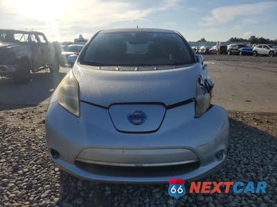 Piąte zdjęcie samochodu w środku: 2012 NISSAN LEAF SV VIN:JN1AZ0CP2CT023904 - miniatura