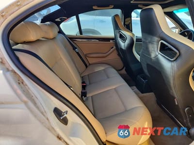Zdjęcie 10 z 12 samochodu: 2005 BMW 325 I VIN:WBAET37425NJ85442 - miniatura