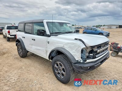 Czwarte zdjęcie samochodu z boku: 2024 FORD BRONCO BIG BEND VIN:1FMDE7BH6RLB34713 - miniatura