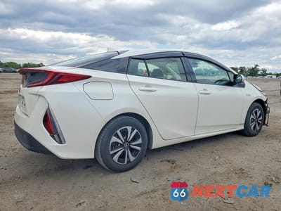 Trzecie zdjęcie samochodu z tyłu: 2018 TOYOTA PRIUS PRIME PLUS VIN:JTDKARFP8J3100121 - miniatura