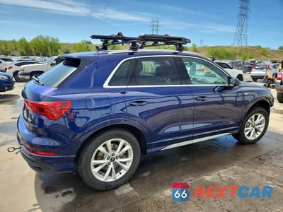 Trzecie zdjęcie samochodu z tyłu: 2024 AUDI Q3 PREMIUM S LINE 45 VIN:WA1DECF38R1021850 - miniatura