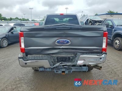 Zdjęcie 6 z 12 samochodu: 2017 FORD F250 SUPER DUTY VIN:1FTBF2B65HEE42629 - miniatura