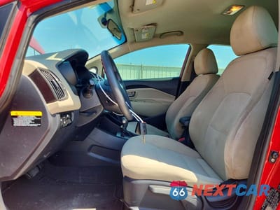 Zdjęcie 7 z 13 samochodu: 2013 KIA RIO 5-DOOR VIN:KNADN5A34D6123695 - miniatura