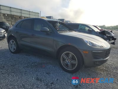 Czwarte zdjęcie samochodu z boku: 2018 PORSCHE MACAN VIN:WP1AA2A53JLB21806 - miniatura