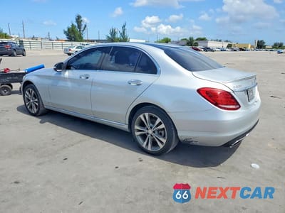 Drugie zdjęcie samochodu z przodu: 2016 MERCEDES-BENZ C 300 4MATIC VIN:55SWF4KB8GU172432 - miniatura