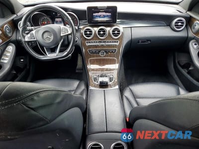 Zdjęcie 8 z 12 samochodu: 2015 MERCEDES-BENZ C 300 4MATIC VIN:55SWF4KB4FU026804 - miniatura