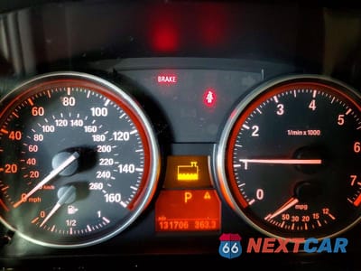 Zdjęcie 9 z 13 samochodu: 2014 BMW X1 XDRIVE28I VIN:WBAVL1C51EVY21576 - miniatura