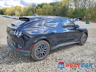 Trzecie zdjęcie samochodu z tyłu: 2025 FORD MUSTANG MACH-E PREMIUM VIN:3FMTK3SU1SMA21945 - miniatura