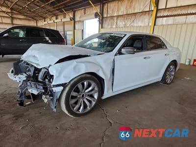 2019 CHRYSLER 300 LIMITED 2C3CCAEG4KH609594 - główne zdjęcie licytacji z USA - miniatura