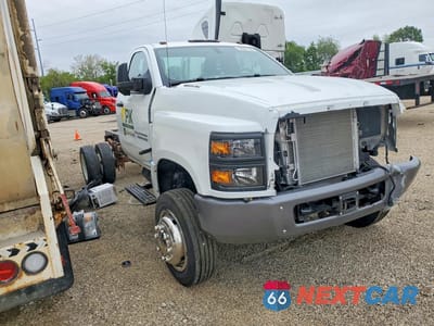 Czwarte zdjęcie samochodu z boku: 2022 CHEVROLET SILVERADO MEDIUM DUTY VIN:1HTKJPVK8NH277645 - miniatura