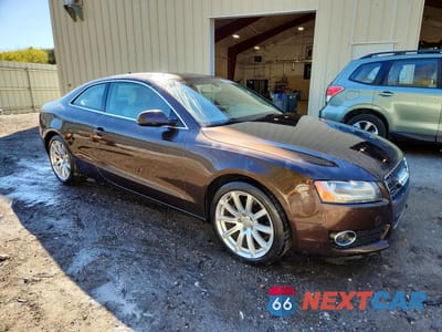 Czwarte zdjęcie samochodu z boku: 2011 AUDI A5 PREMIUM PLUS VIN:WAURFAFR4BA028931 - miniatura