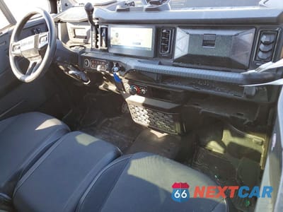 Zdjęcie 8 z 12 samochodu: 2026 CAN-AM DEFENDER LIMITED CAB HD11 VIN:3JBKVAX41TK004907 - miniatura