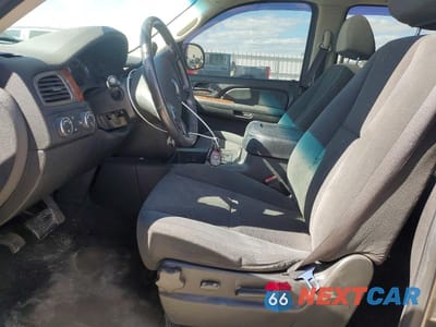 Zdjęcie 7 z 13 samochodu: 2008 CHEVROLET TAHOE K1500 VIN:1GNFK13058J103577 - miniatura