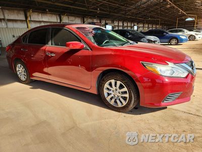 Czwarte zdjęcie samochodu z boku: 2017 NISSAN ALTIMA 2.5 S VIN:1N4AL3AP2HC270744 - miniatura