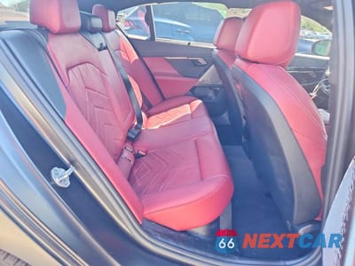 Zdjęcie 10 z 12 samochodu: 2026 BMW 550 XE VIN:WBA13FK09TCV38532 - miniatura