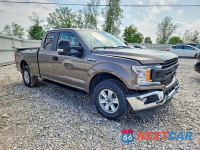 Czwarte zdjęcie samochodu z boku: 2019 FORD F150 SUPER CAB VIN:1FTEX1EP8KFA60282 - miniatura