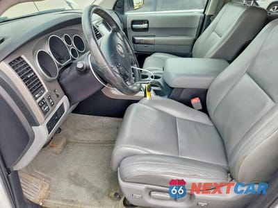 Zdjęcie 7 z 14 samochodu: 2010 TOYOTA SEQUOIA LIMITED VIN:5TDKY5G14AS026564 - miniatura