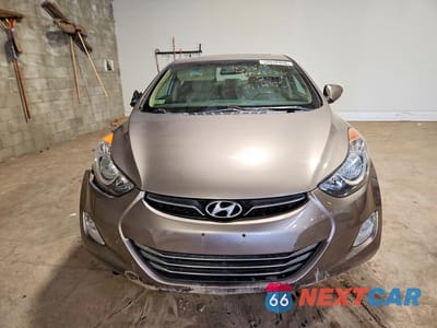 Piąte zdjęcie samochodu w środku: 2012 HYUNDAI ELANTRA LIMITED VIN:5NPDH4AE9CH114761 - miniatura
