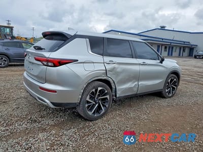 Trzecie zdjęcie samochodu z tyłu: 2024 MITSUBISHI OUTLANDER SE VIN:JA4J4VA84RZ030194 - miniatura