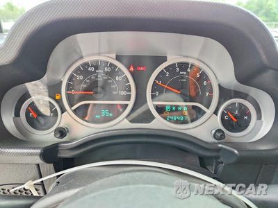 Zdjęcie 9 z 12 samochodu: 2010 JEEP WRANGLER UNLIMITED SPORT VIN:1J4BA3H11AL218110 - miniatura