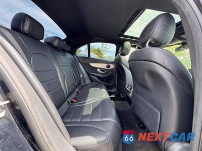 Zdjęcie 6 z 10 samochodu: 2019 MERCEDES-BENZ C 300 4MATIC VIN:55SWF8EB0KU315837 - miniatura