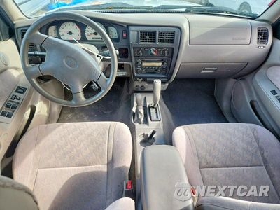 Zdjęcie 8 z 11 samochodu: 2003 TOYOTA TACOMA DELUXE VIN:5TEHN72N237219231 - miniatura