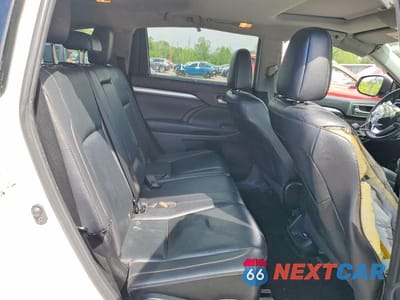 Zdjęcie 11 z 13 samochodu: 2019 TOYOTA HIGHLANDER XLE VIN:5TDJZRFH5KS924476 - miniatura