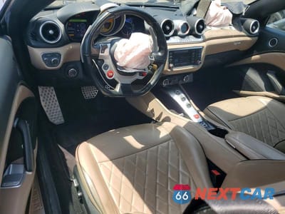 Zdjęcie 8 z 12 samochodu: 2016 FERRARI CALIFORNIA T VIN:ZFF77XJA0G0213097 - miniatura
