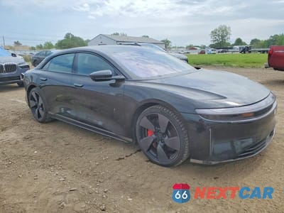 Czwarte zdjęcie samochodu z boku: 2025 LUCID AIR VIN:50EA1TEA1SA004992 - miniatura