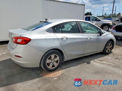 Trzecie zdjęcie samochodu z tyłu: 2017 CHEVROLET CRUZE LS VIN:1G1BC5SM8H7183771 - miniatura