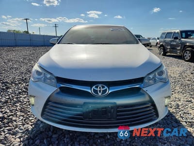 Piąte zdjęcie samochodu w środku: 2017 TOYOTA CAMRY XLE VIN:4T1BF1FK2HU774367 - miniatura