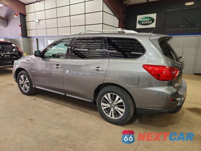 Drugie zdjęcie samochodu z przodu: 2018 NISSAN PATHFINDER SV VIN:5N1DR2MM0JC607611 - miniatura