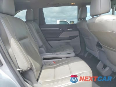 Zdjęcie 11 z 13 samochodu: 2017 TOYOTA HIGHLANDER HYBRID LE VIN:5TDDZRFH0HS446196 - miniatura