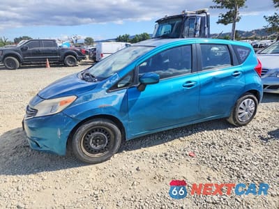 2015 NISSAN VERSA NOTE SV 3N1CE2CP3FL444183 - główne zdjęcie licytacji z USA - miniatura