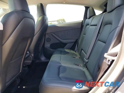 Zdjęcie 10 z 12 samochodu: 2024 TESLA MODEL Y VIN:7SAYGDEE4RA223053 - miniatura