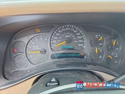 Zdjęcie 9 z 13 samochodu: 2004 GMC YUKON VIN:1GKEC13TX4R259125 - miniatura
