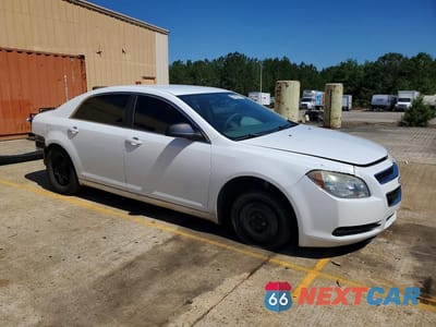 Czwarte zdjęcie samochodu z boku: 2011 CHEVROLET MALIBU LS VIN:1G1ZA5EU2BF351062 - miniatura