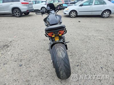 Czwarte zdjęcie samochodu z boku: 2023 DUCATI DIAVEL V4 VIN:ZDMGAR1W1PB000563 - miniatura