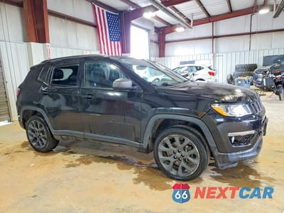 Czwarte zdjęcie samochodu z boku: 2021 JEEP COMPASS 80TH EDITION VIN:3C4NJDEB2MT596158 - miniatura