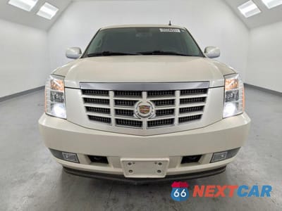 Piąte zdjęcie samochodu w środku: 2013 CADILLAC ESCALADE VIN:1GYS3AEF9DR331318 - miniatura