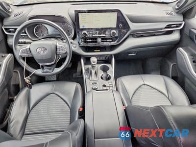 Zdjęcie 8 z 13 samochodu: 2023 TOYOTA HIGHLANDER VIN:5TDKDRBH6PS029238 - miniatura